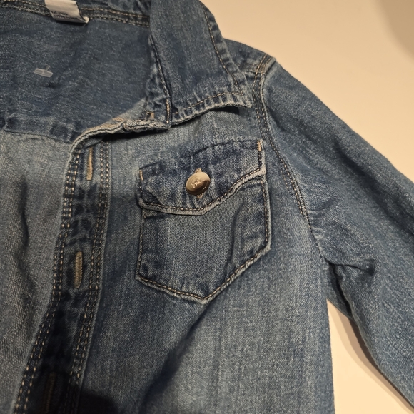 Boys Old Navy Classic Blue Denim Shirt. Size 3t - Picture 3 of 6